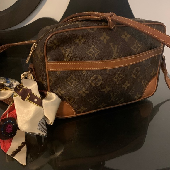 💯 Authentic Louis Vuitton Trocadero 23,  LV Code 872 TH - Picture 2 of 15